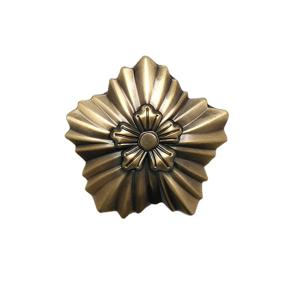 영화 주민 이블 마을 레이디 Dimitrescu 브로치 게임 코스프레 옷깃 핀 컬렉션 의상 버튼