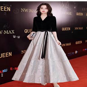 우아한 롱 이브닝 드레스 여성 성인 슬리밍 공연 의상 레드 송합창 시 낭송 무대 의상