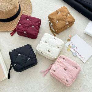 선물용 리본 생리대 정리 가방 코케트 퀼팅 여성용 미니 클러치 백 면 키체인 이어폰 동전 지갑