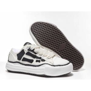 여성 캐주얼 신발 남성 스포츠 신발 여름 캐주얼 두꺼운 밑창 남성용 부드럽고 편안한 미끄럼 방지 야외 패션 보드 스니커즈