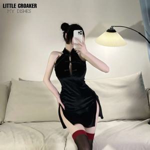 여성 Qipao 벨벳 랩 엉덩이 드레스 높은 슬릿 얇은 민소매 레드 블랙 Cheongsam 중국어 Chinoiserie 하이 웨스트 a 라인