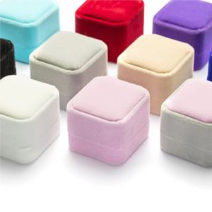 발렌타인 데이 선물 결혼 반지 쇼케이스 보석 포장 도매에 대한 광장 레드 약혼 벨벳 귀걸이 반지 상자 주최자