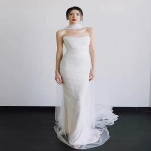 우아한 화이트 새틴 피쉬테일 이브닝 드레스 웨딩 가운 심플 프린세스 스타일 신부 의상 하객 인사용 롱 스커트