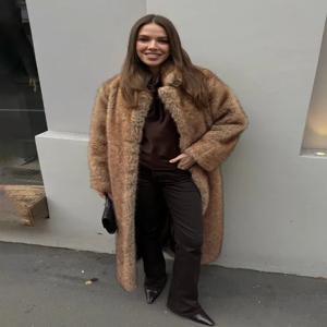 토시 겨울 여성 인조 모피 오버코트 럭셔리 라펠 루즈 패션 출퇴근용 태슬 긴 소매 아우터 여성 인조 모피 재킷 2025