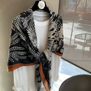 2025 신상 여성용 실크 스카프 30cm 대형 사각형 여행용 자외선 차단 에어컨 룸 숄더랩 아우터웨어 폴리에스터 섬유