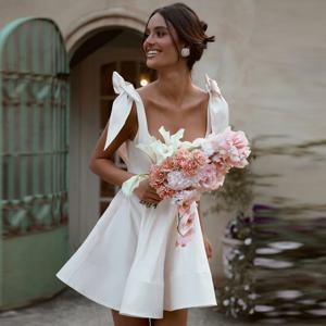 꿈같은 요정 정원 웨딩 드레스 화이트 새틴 주름 장식 리본 웨딩 파티 A라인 스퀘어 넥 미니 드레스 짧은 신부 드레스 2024
