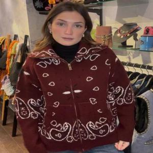 2026 봄 루즈 니트 자카드 스탠드 칼라 여성 가디건 지퍼 풀 슬리브 포켓 루즈 스웨터 패션 여성 소프트 니트웨어