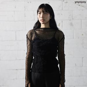 yoyoyoy여성[최초가 79000원] 도트 시스루 플리츠 블라우스 블랙_AI08WNPBL03