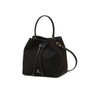 헤지스 액세서리 여성 [[25SS]] WIBA5E715BK [스테디셀러] 블랙 로고장식 나일론 토트백