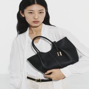 헤지스 액세서리 [[26SS]] HIBA6E361BK [완판재입고][H-Arco] 아르코 블랙 소프트 레더 토트 M