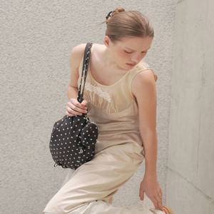 아떼 바네사브루노 액세사리 AABA5F141BK [BONBON(봉봉)] 블랙 도트 숄더백 겸 백팩 mini