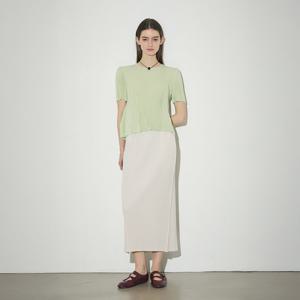 yoyoyoy여성[최초가 133000원] 에센셜 A라인 반소매 플리츠 블라우스(2colors)_AK02WNPBL04