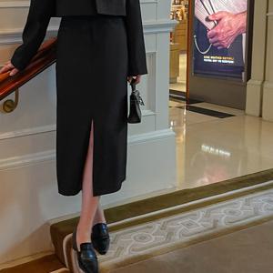 끌로 H라인 슬릿 스커트