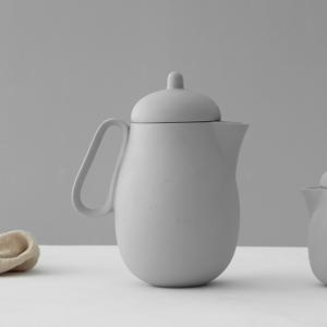 비바스칸디나비아 니나 티포트 1L (2가지 색상)