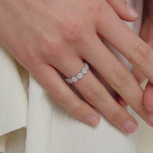 에센스 실버(W) 에클라 이터니티 반지 HL4R62420W9