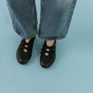 [정상가199,000]밴딩 리본 스니커즈 EBAL157136