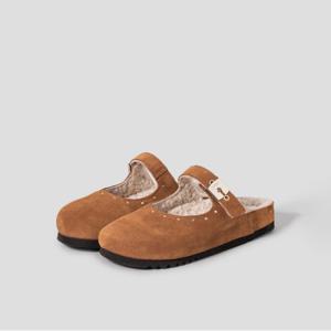 [25FW] (WOMEN) 스웨이드 스터드 퍼 메리제인 뮬 - 브릭 (HH59K2J14C)