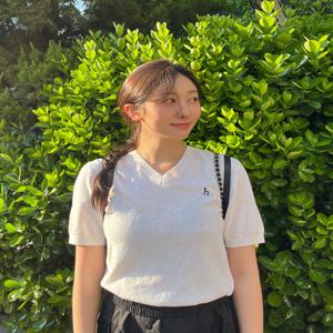 헤지스 여성 [[25SS]] HSSW5BC41IV [면]아이보리 오가닉면 강연 반소매 브이넥 스웨터