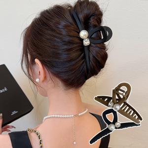 [브리치] HOTBBA / 여성 반묶음 매트 진주 큐빅 헤어 집게핀 URK 384
