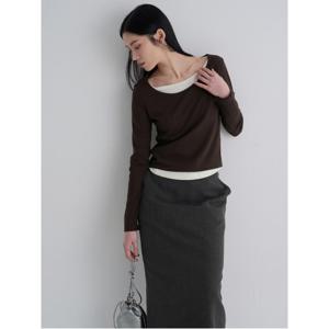 배색 레이어드 긴소매 티셔츠 - 브라운 (356241CM2D)