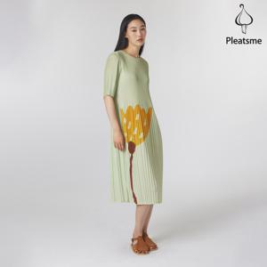 [최초가 118000원] 원 포인트 플라워 숏 슬리브 원피스_EPOPM024036