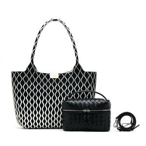 [최초가178,000원]인트레치아토 베니티백 - 블랙