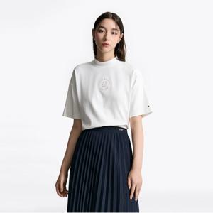 스탬프 로고 모크넥 티셔츠 (T22F6TTO003WT1YBL)