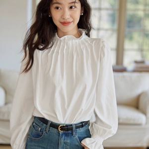 [브리치] 제로투올샵 / 2025 봄 화이트 플라워 디자인 블라우스 화이트블라우스 흰색