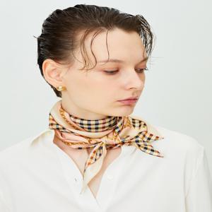 [선물포장][SILK100]베이지 체인프린트 쁘띠 삼각스카프&링 세트 DCSC5F825J