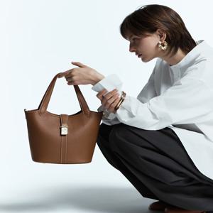 [CLA] 브라운 소가죽 체크 장식 포인트 토트백S DCBA6E174J