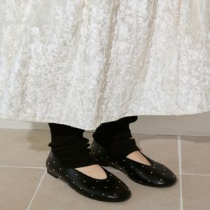 질 바이 질스튜어트 JLSO5E105BK [글린] 블랙 스터드 플랫