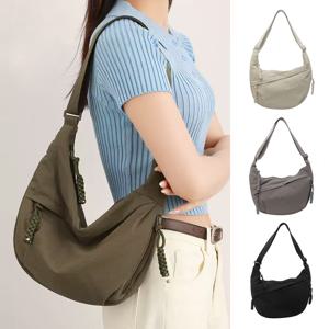 [최초가 47,800] 우루드 유럽 일본 여행 가벼운 나일론 숄더 크로스백 반달 가방 해외