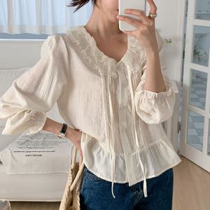 노스텔지어 레이온 프릴 블라우스_S4550