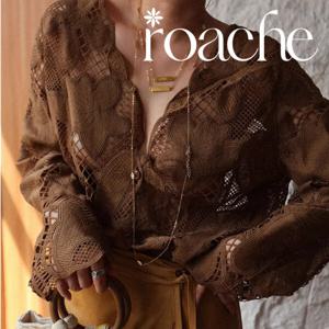 로아체 유니크 아일렛 펀칭 모카 커피 블라우스 모카