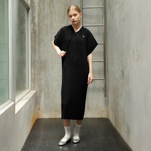 yoyoyoy여성[최초가 155000원] 이지 플리츠 후드 롱 원피스 블랙_AJ08WNPOP32