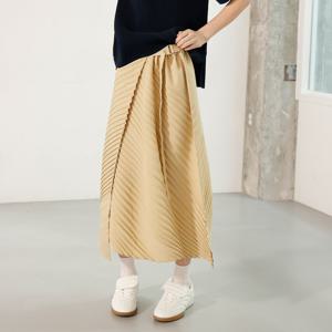 yoyoyoy여성[최초가 133000원] 사선 버클 랩 플리츠 스커트 베이지_AJ08WNPSK30
