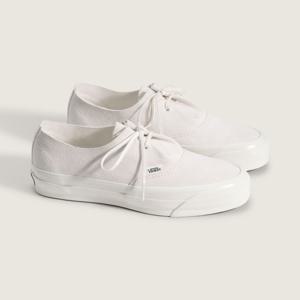 [반스]프리미엄 어센틱 이즈 화이트 VN000ECPJVY