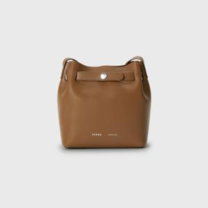 벨트 버킷백 우드