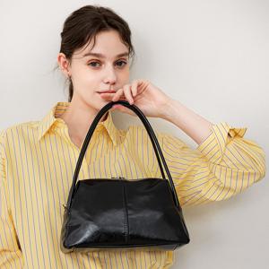 [최초가 220,000원] 마들렌 보스턴백 H24H1015 블랙