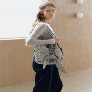 아떼 바네사브루노 액세사리 AABA5F911G2 [RUBAN(르봉)] 그레이 리본 백팩 겸 숄더백 S