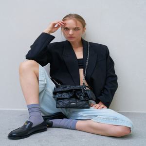 아떼 바네사브루노 액세사리 [[26SS]] AABA6E700BK [FRILL]블랙 듀프스킨 미니크로스 S