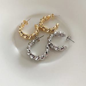 [브리치]  / 메탈 꼬임 볼드 후프 은침 링귀걸이 2컬러