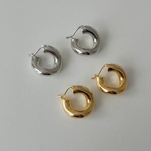 [브리치]  / 볼드 웨이브 꼬임 원터치 링 귀걸이