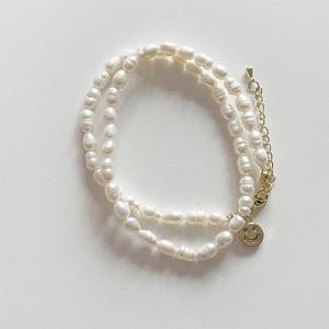 [브리치]  / 미니 골드 스마일 펜던트 담수진주 목걸이