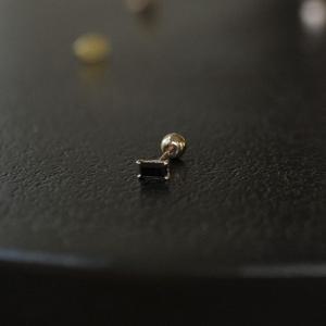 14k 페탈 블랙 스피넬 피어싱