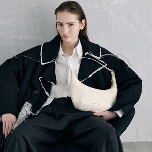 브리나 커브드 호보백 3colors CK2-40782526