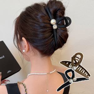 [브리치] HOTBBA / 여성 반묶음 매트 진주 큐빅 헤어 집게핀 URK 384