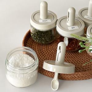 밀폐 길이조절 스푼 일체형 슬라이드 유리 양념통 조미료통 소금통 3P 1세트 뚜껑과 결합되어 편리한 사용