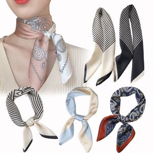 (15%+4%쿠폰)1+1 여성 쁘띠 봄 간절기 숏 스트라이프 스카프