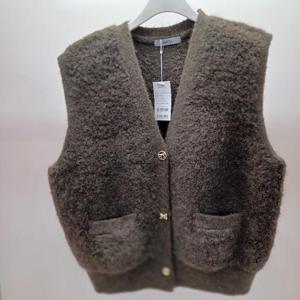 Destijl HC06 품넉넉한 디자인단추 주머니 브이넥 로즈 뽀글이 양털 조끼 베스트 D2541vt01B